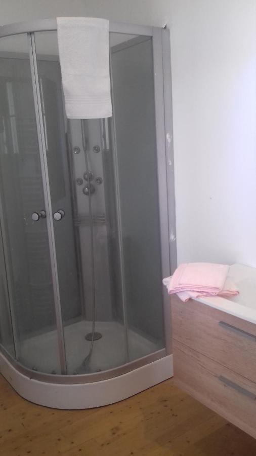 Les Ormes De Belluire Bed and Breakfast Buitenkant foto