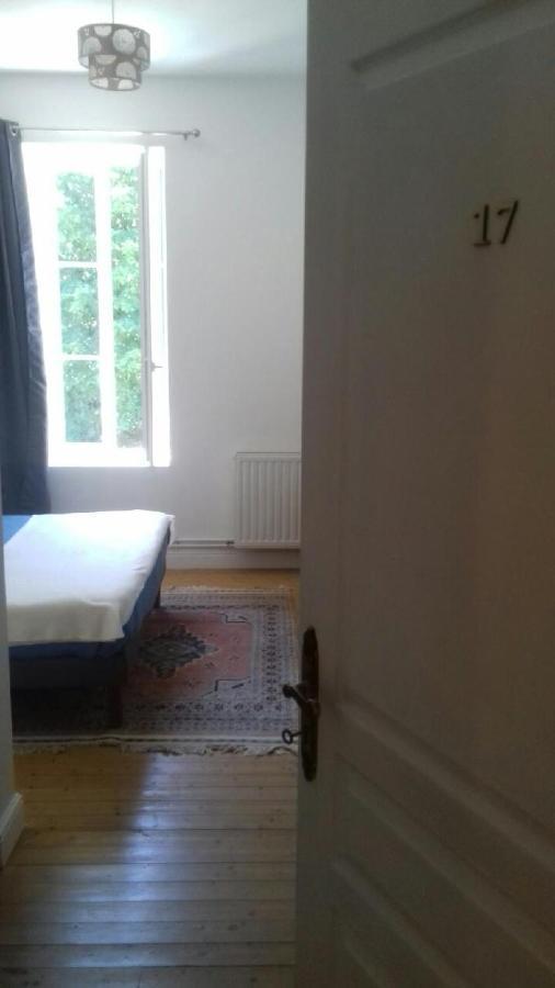 Les Ormes De Belluire Bed and Breakfast Buitenkant foto
