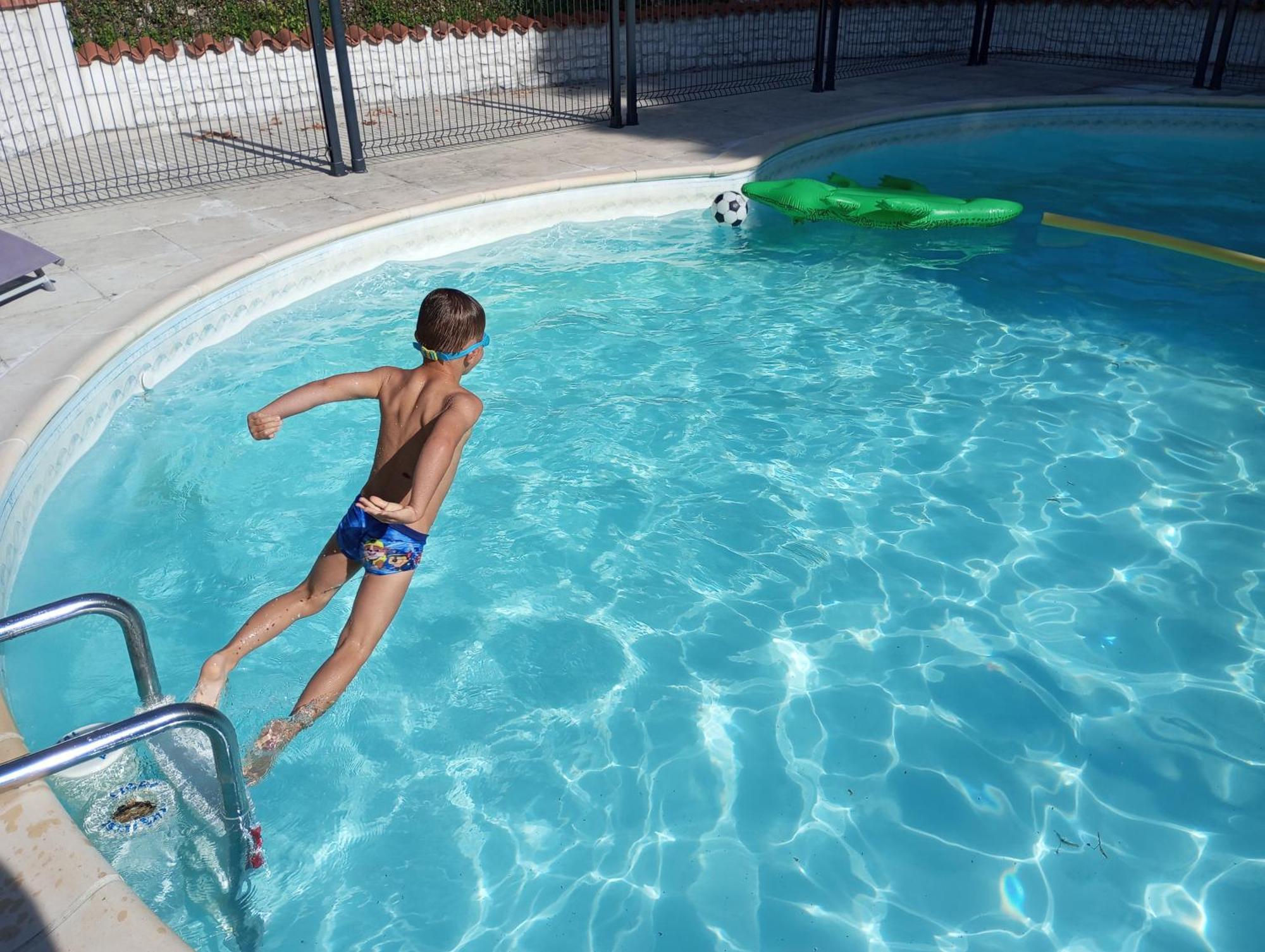 Les Ormes De Belluire Bed and Breakfast Buitenkant foto